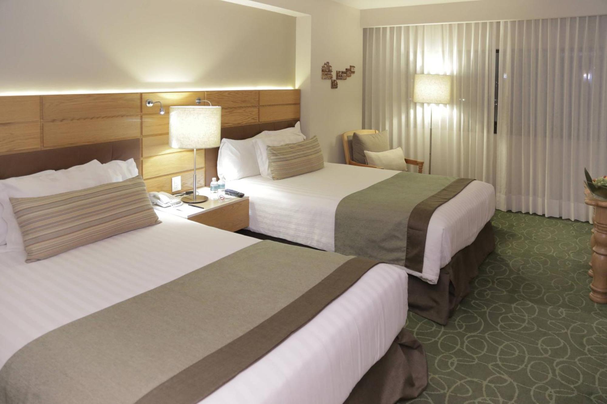 메리어트 툭스틀라 구티에레즈 호텔 외부 사진 A room at the Hilton Garden Inn